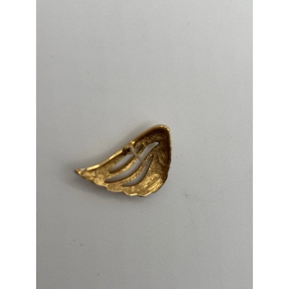 Givenchy Paris New‎ York Angel Wing Pierced Earrings Vintage Signed - Picture 5 of 6